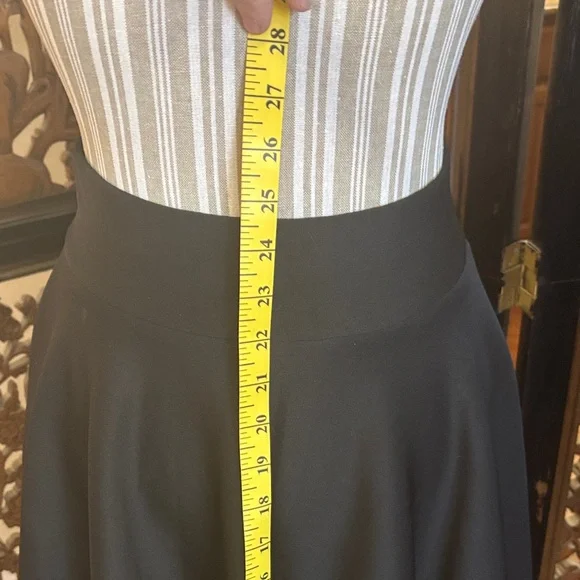Black Women's A-line high waisted skater Skirt - Picture 3 of 3